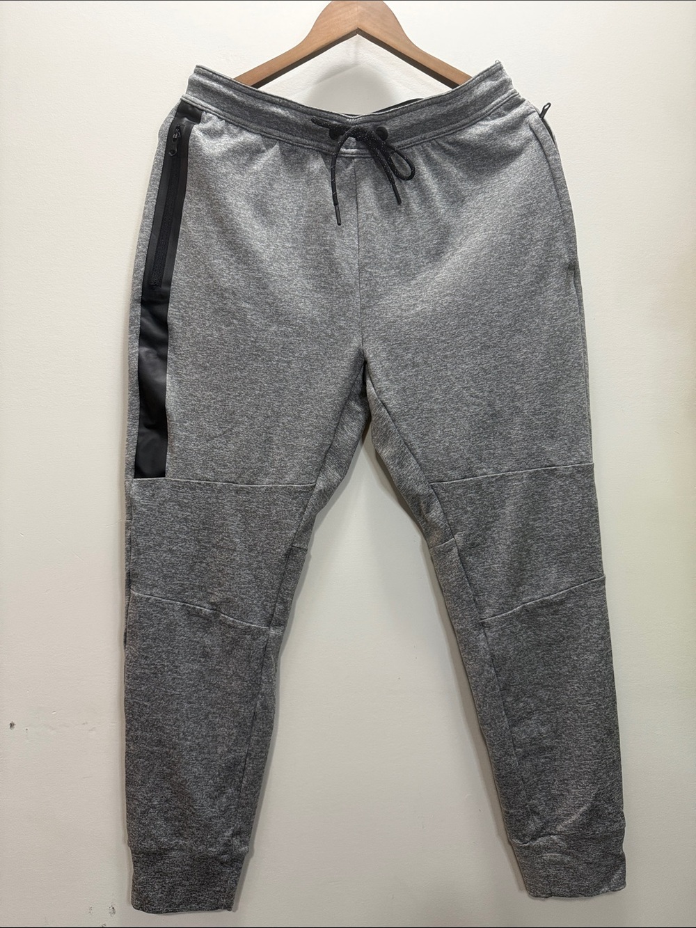 American Eagle Outfitters Gray Jogger Pants with Black Trim Size M Unisex